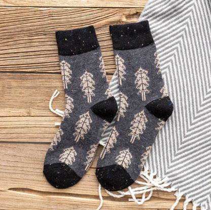 Japanese Style Autumn Winter Women Wool Socks Clay-colored Chiffon Ladies Warm Socks with Christmas Tree Thickened 134