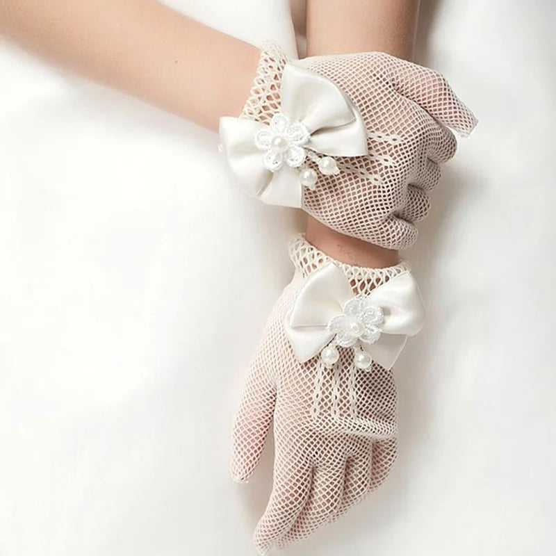 Sweet Flower Girl Short Gloves Mesh Bow Lace Pearl Gloves Children Fashion Elegant Gloves Mittens Wedding Party Decoration